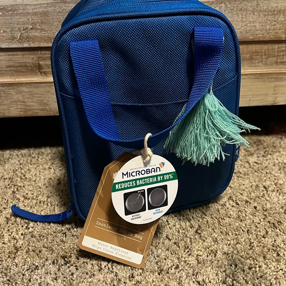 Thistle thread insulated lunch bag. NWT